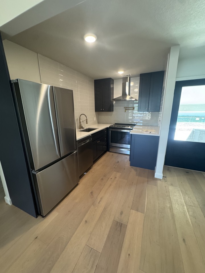 1036 Alabama St - Photo 3 of 8