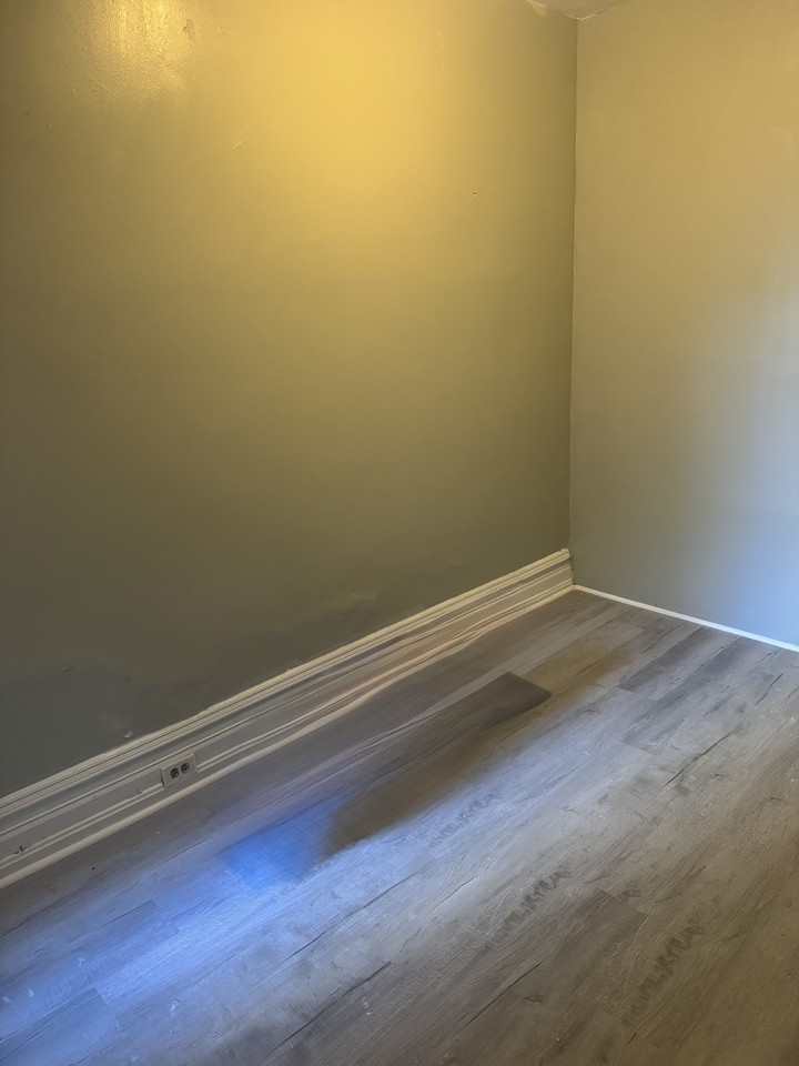 1205 Windsor St - Photo 3 of 11