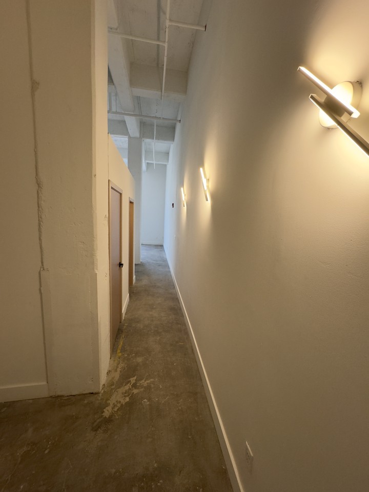 1075 S Watkins St #111 - Photo 4 of 12