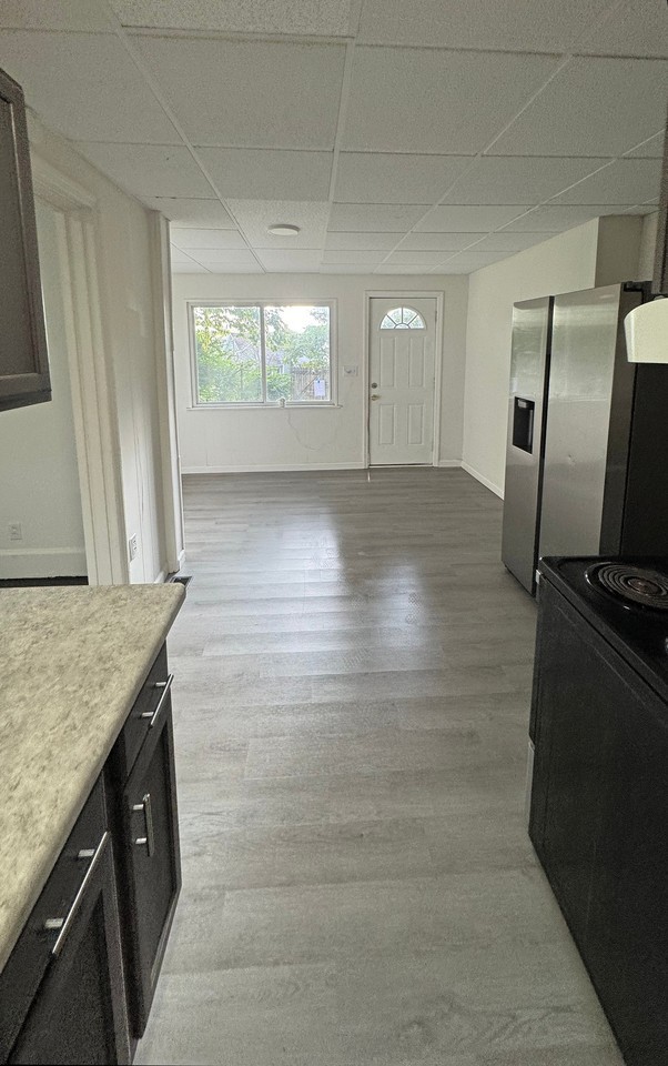 1107 Linden Ave - Photo 3 of 27