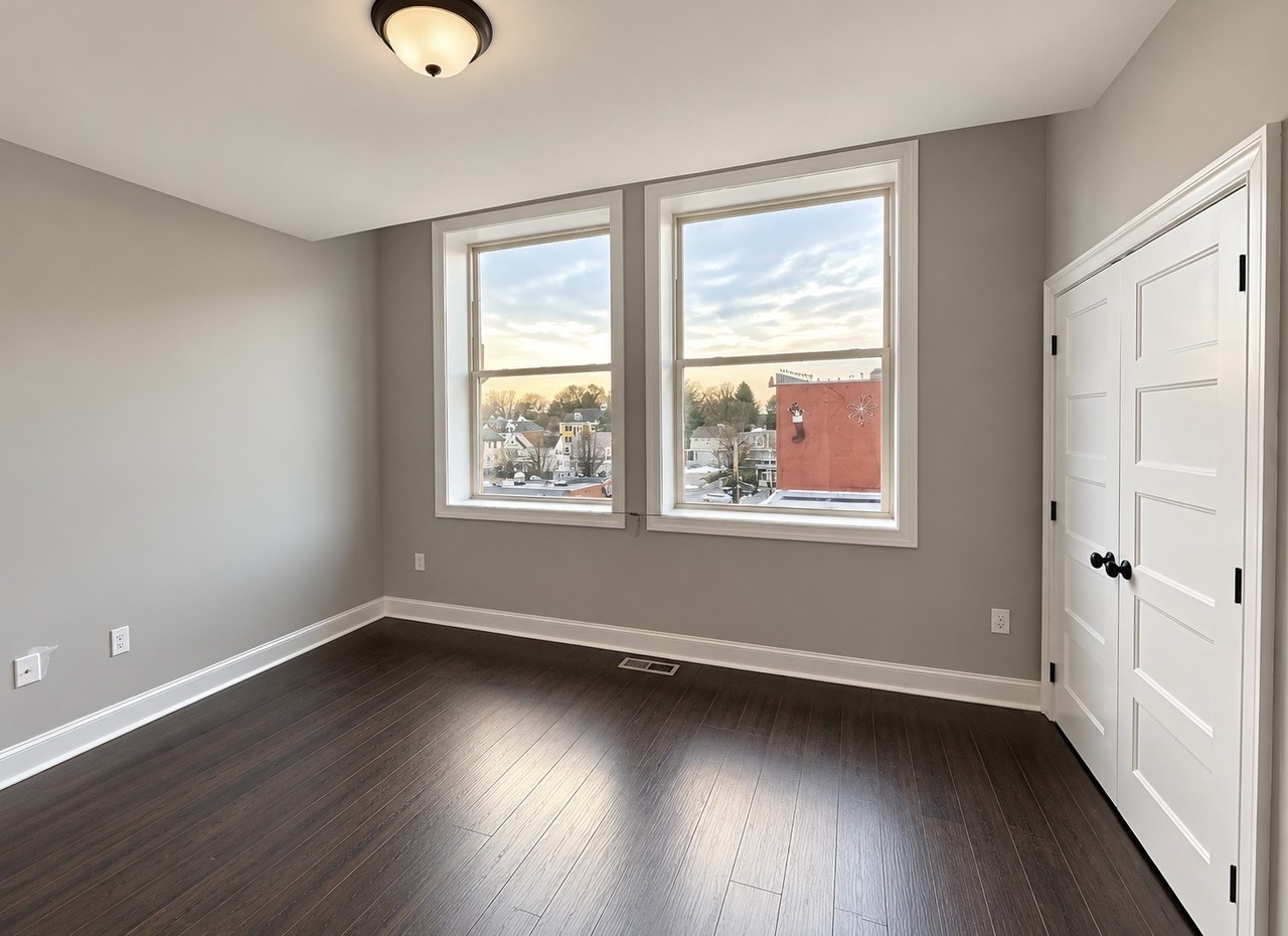 709 E Market St #7 - Photo 5 of 5