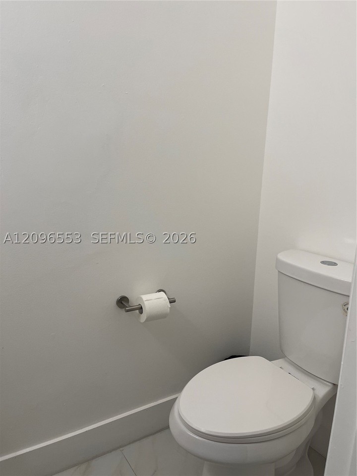 615 Sw 147th Ave #615 - Photo 4 of 14
