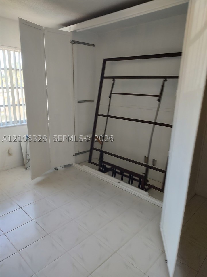 17 Ne 2nd Ave #207 - Photo 2 of 9