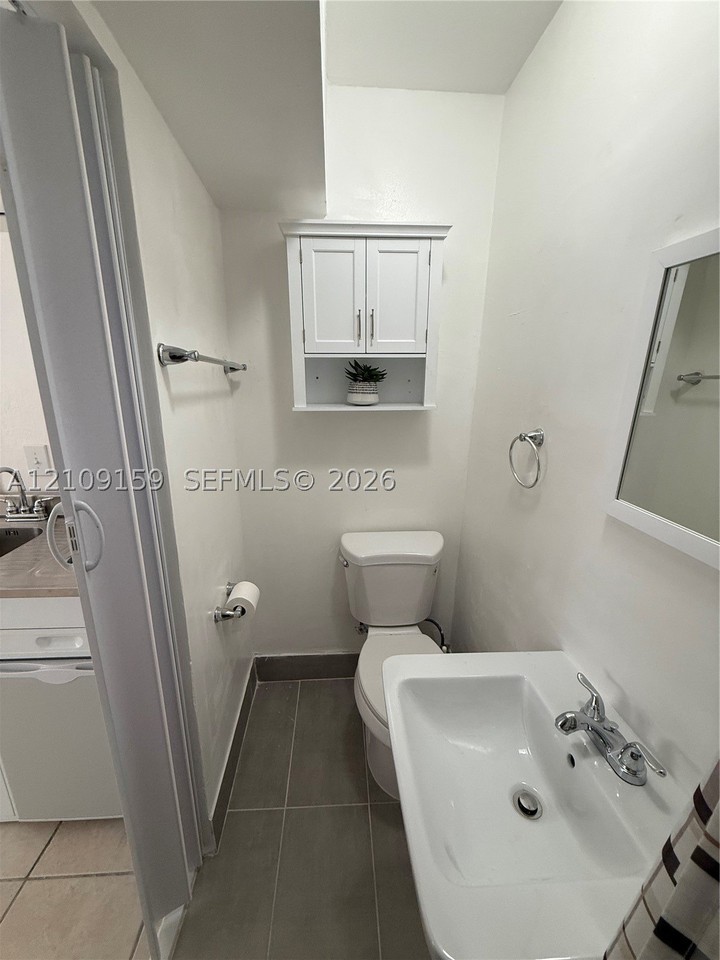 2501 Sw 107th Ave #EFF - Photo 7 of 9