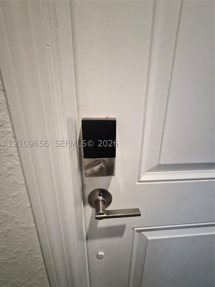 12110 Nw 24th Pl - Photo 7 of 24