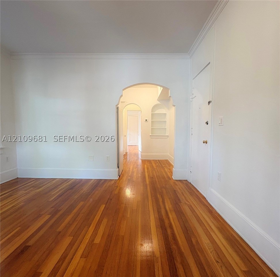 4342 Sheridan Ave #4 - Photo 7 of 32