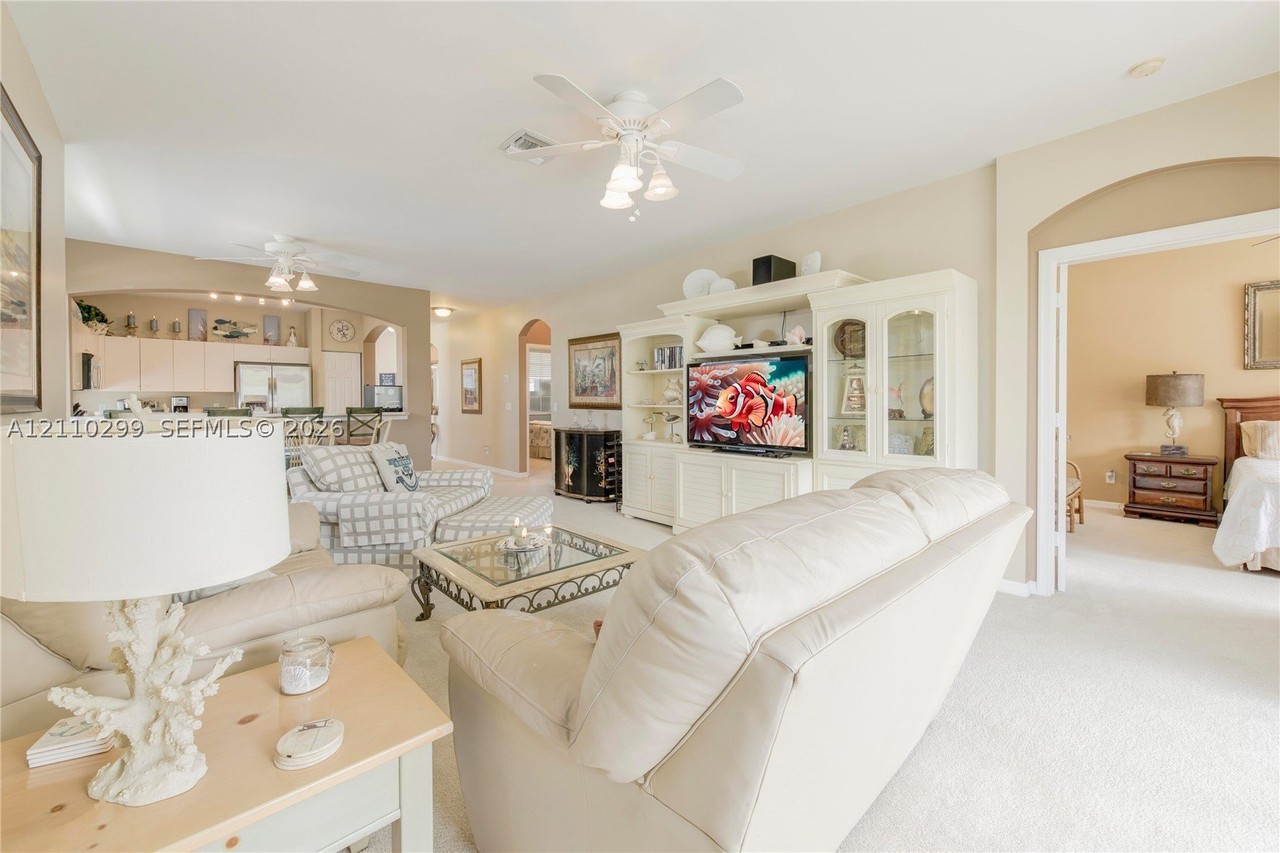 601 Southstar Dr #1004 - Photo 3 of 41