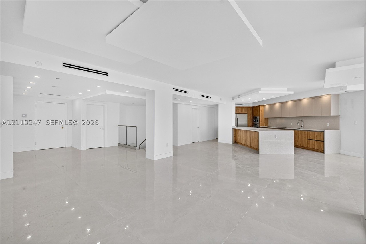 4000 Island Blvd #2701 - Photo 4 of 50