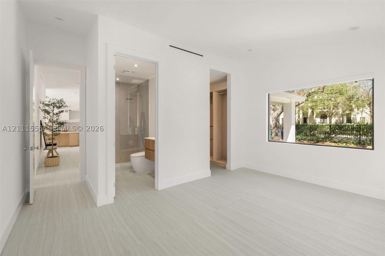 8800 Sw 118th St - Photo 5 of 38