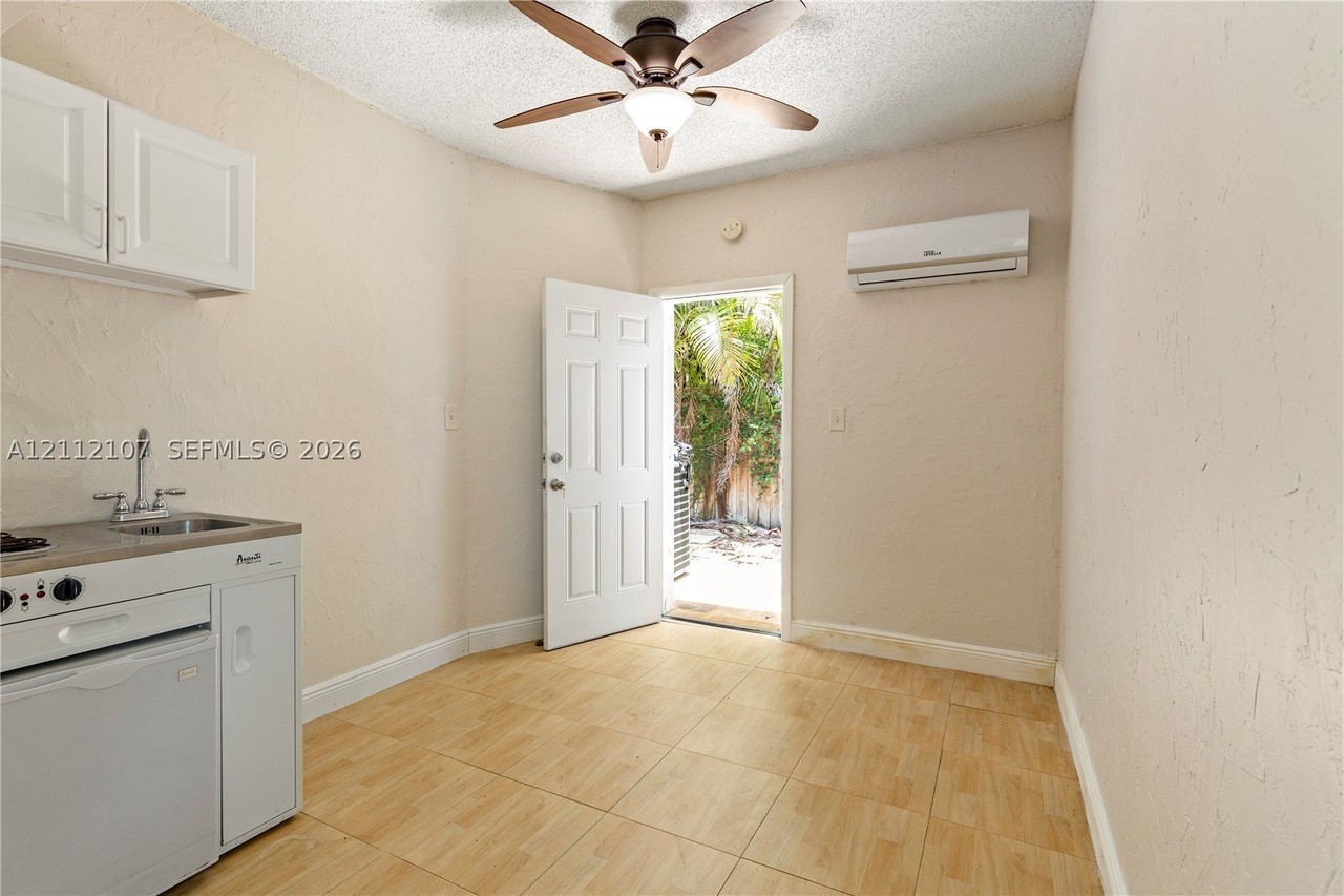 11355 Sw 152nd Ter #1 - Photo 3 of 5