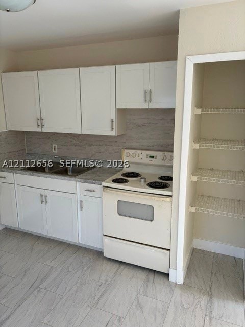 422 Las Palmas Cir #0 - Photo 5 of 12