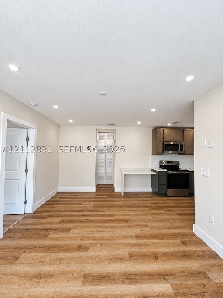 2824 Sw 32nd Ct #2822 - Photo 5 of 14