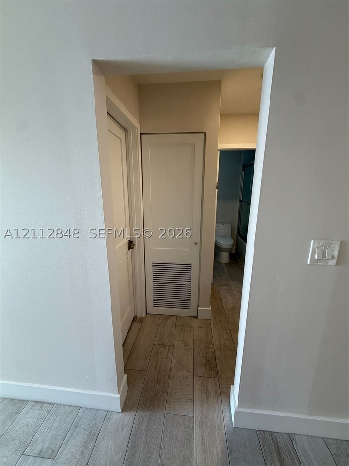 10541 Sw 22nd Ln - Photo 4 of 19