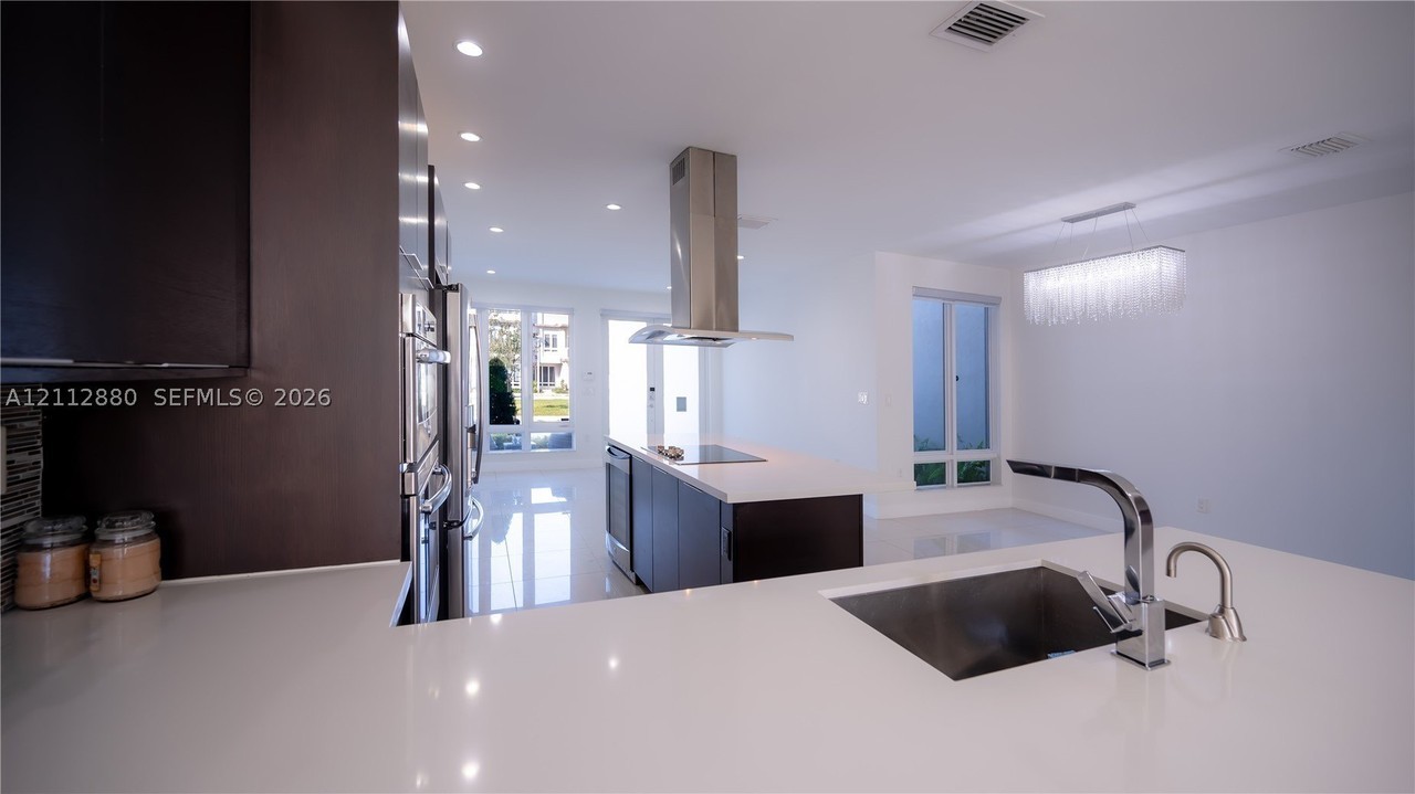 6331 Nw 104th Path - Photo 5 of 50