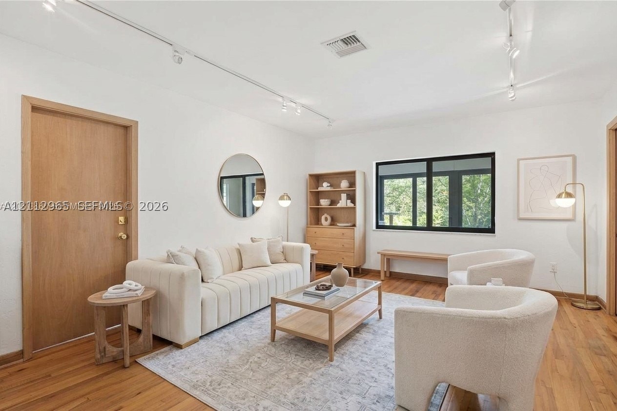 4152 Battersea Rd #0 - Photo 5 of 30