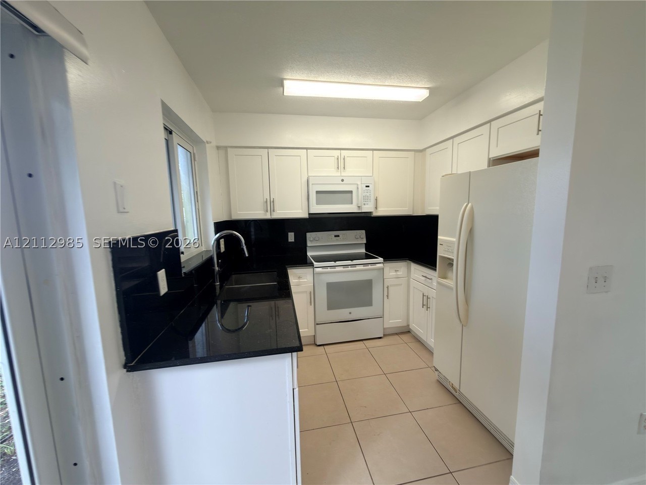 4830 Sw 27th Ave #1 - Photo 6 of 29