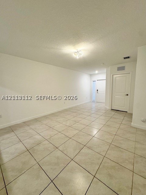 557 Ne 5th Ter - Photo 3 of 11