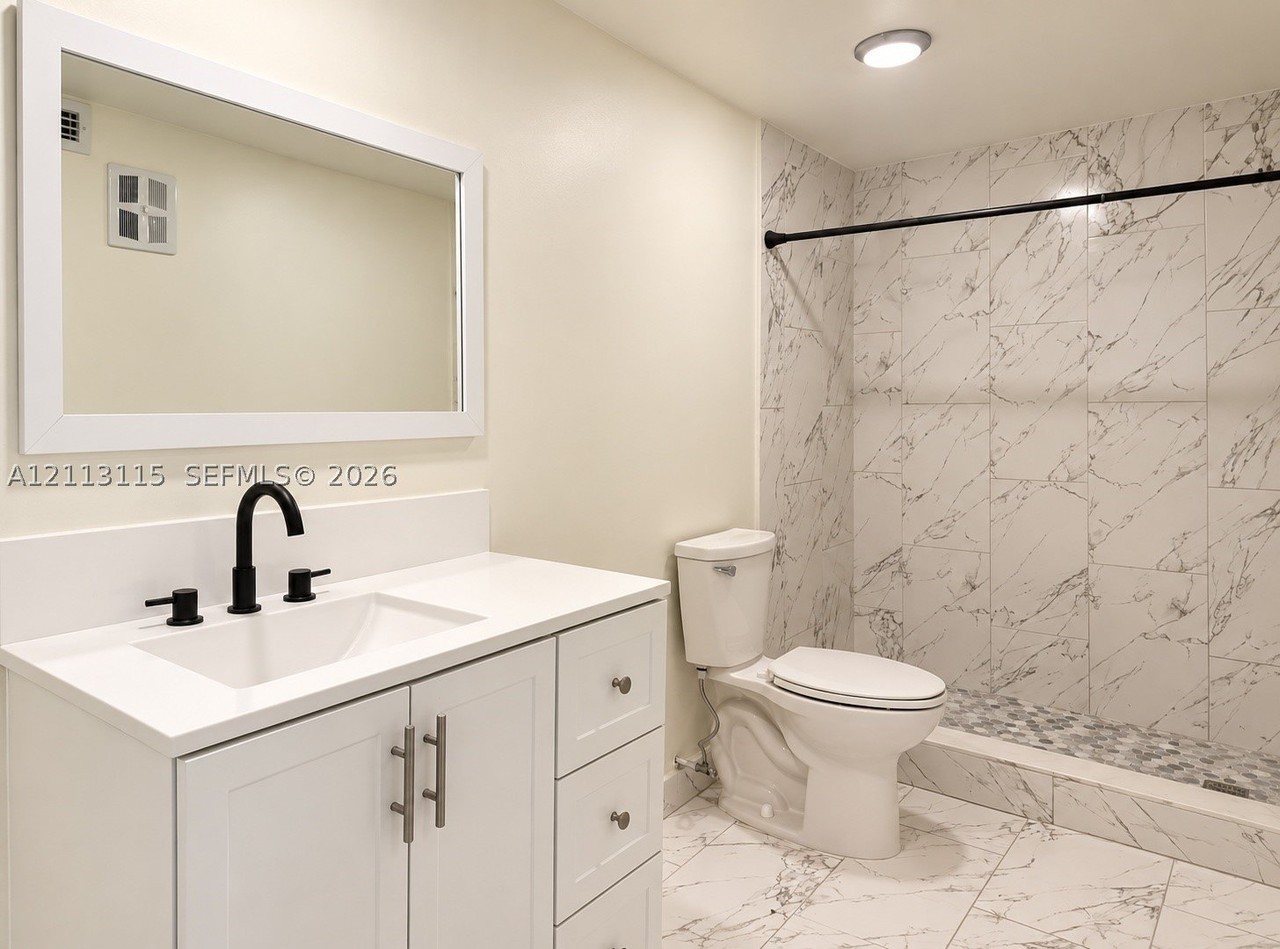 8705 Nw 38th Dr #4A - Photo 5 of 8