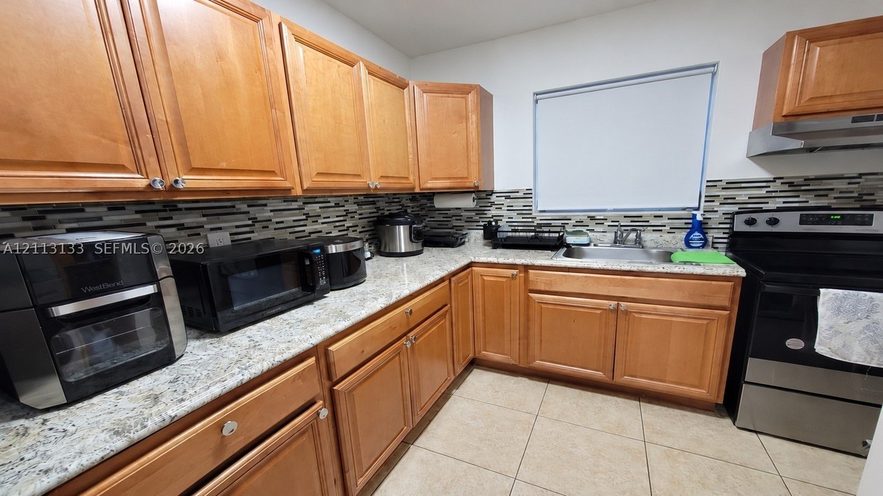 11048 Sw 2nd St #11048 - Photo 2 of 5