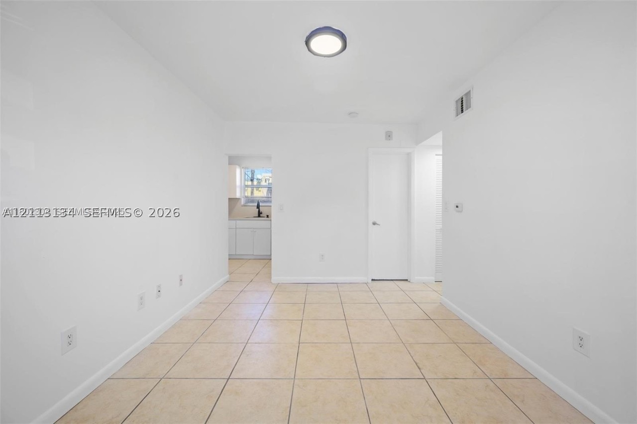 573 Ne 82nd St #6 - Photo 2 of 8