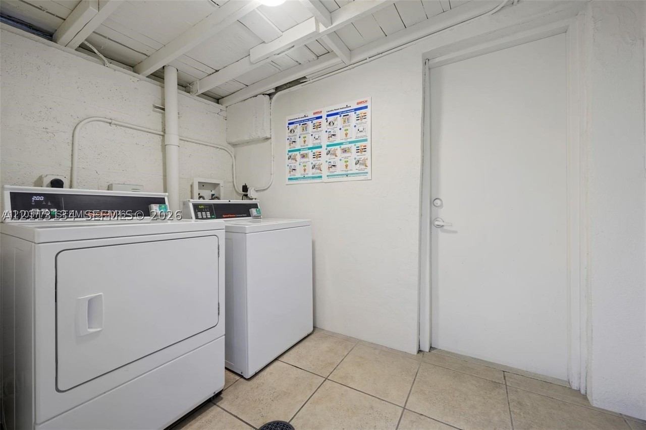 573 Ne 82nd St #6 - Photo 7 of 8