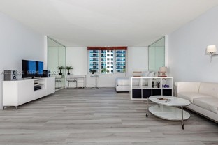 2301 Collins Ave #514 - Photo 1 of 1