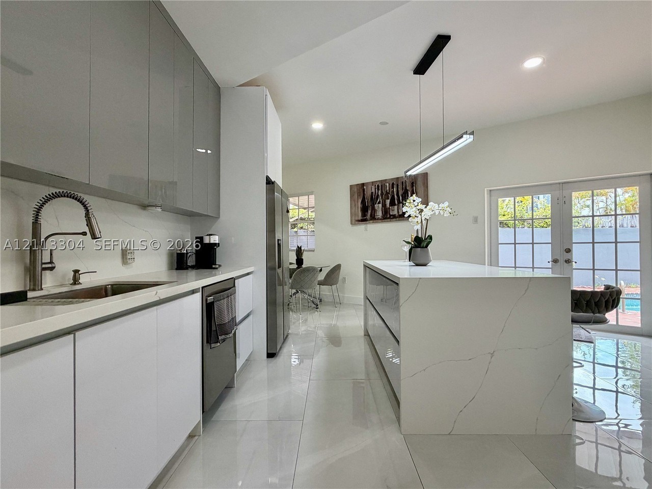 1810 Sw 5th Ave - Photo 2 of 33