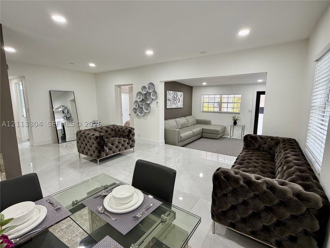 1810 Sw 5th Ave - Photo 3 of 33