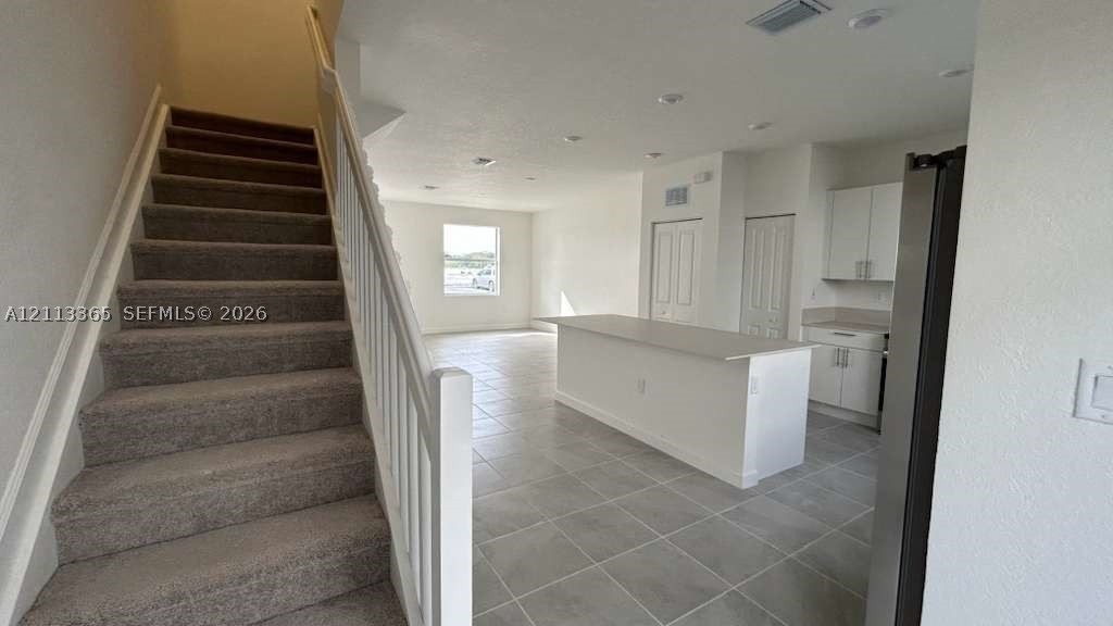 1126 Se 2nd Ter - Photo 6 of 18
