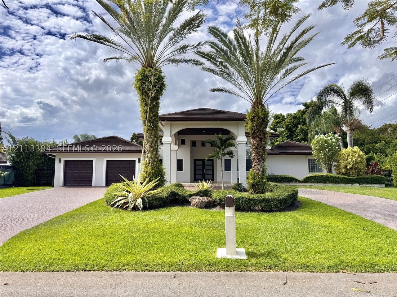 17610 Sw 80th Ct - Photo 2 of 50