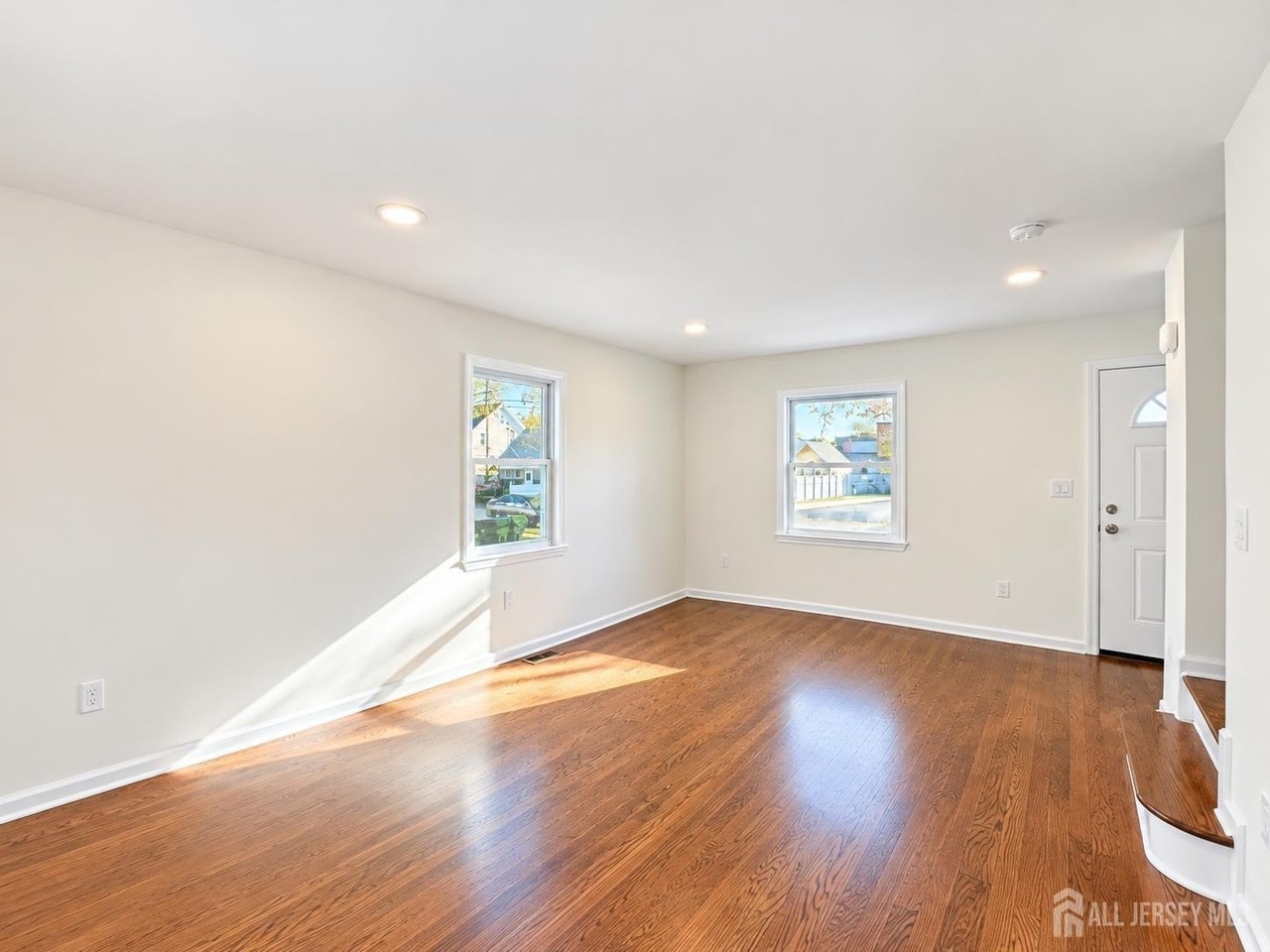 173 Jackson Ave - Photo 4 of 11