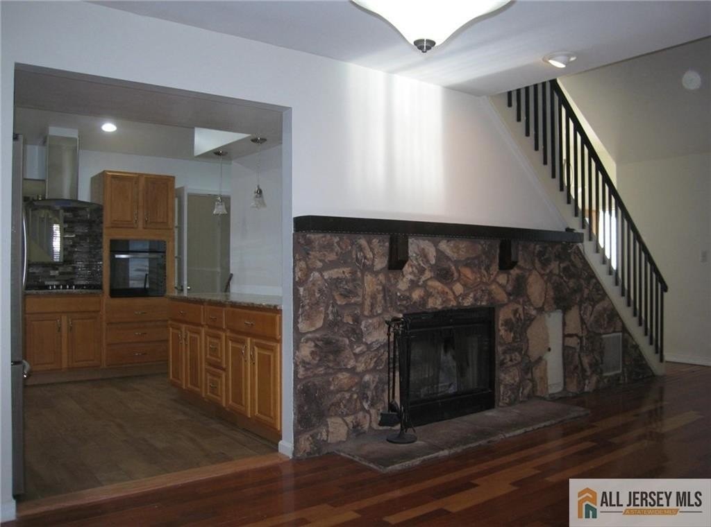 5 Jersey Ave - Photo 3 of 14