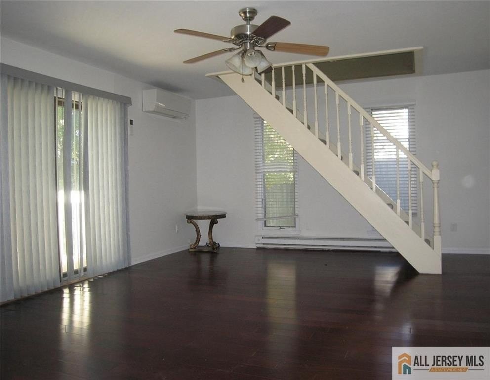 5 Jersey Ave - Photo 4 of 14