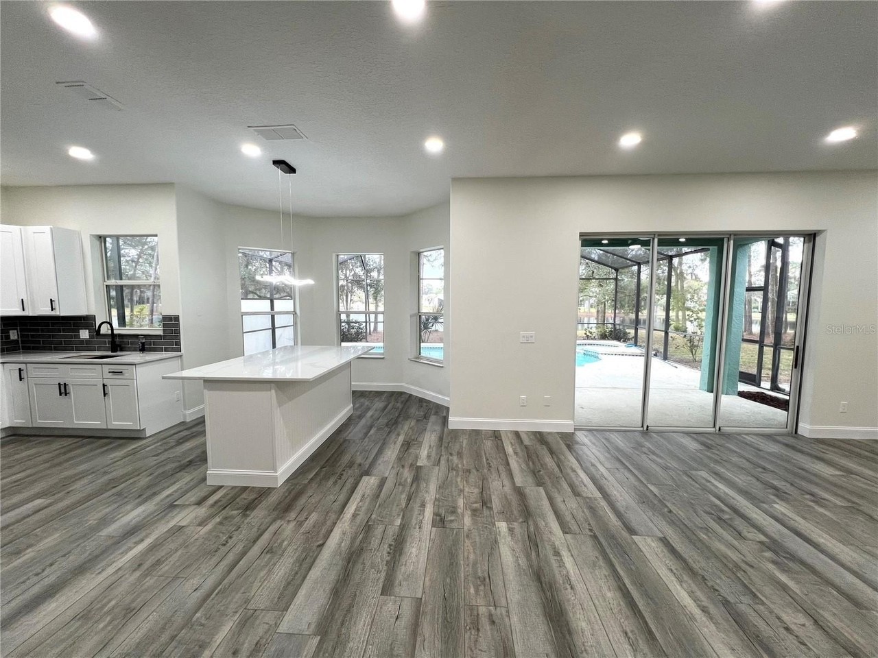 215 Randon Ter - Photo 5 of 29