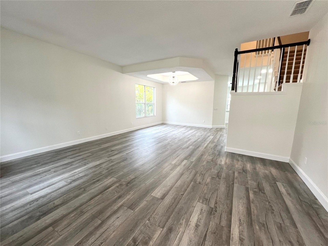 215 Randon Ter - Photo 7 of 29