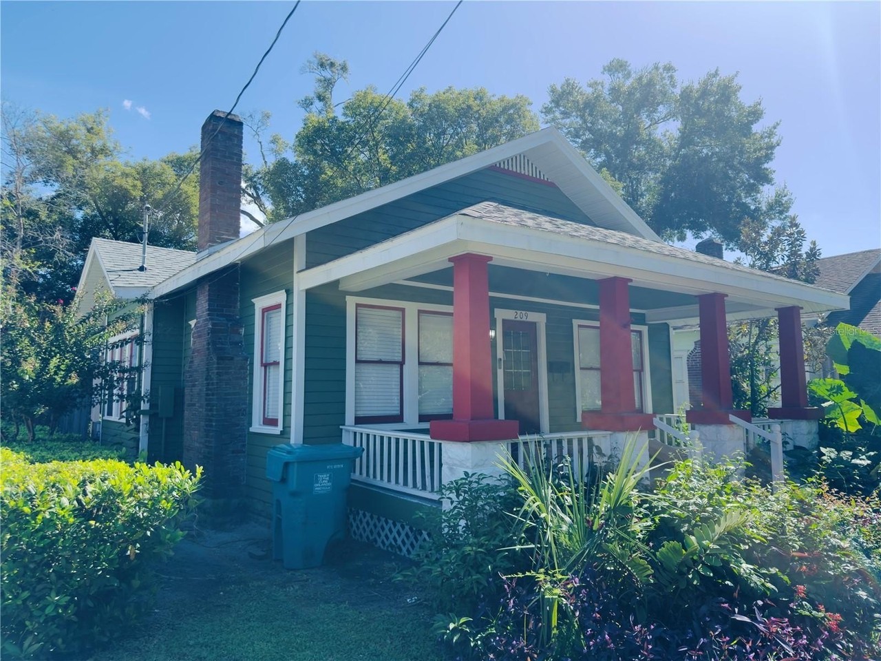 209 N Mills Ave - Photo 3 of 5