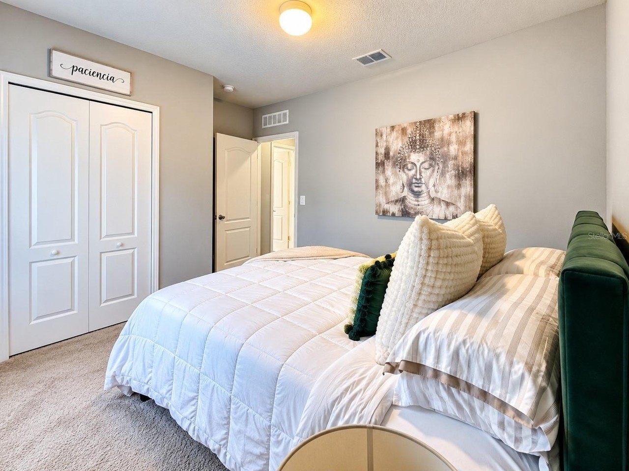 239 Oleander St - Photo 5 of 15