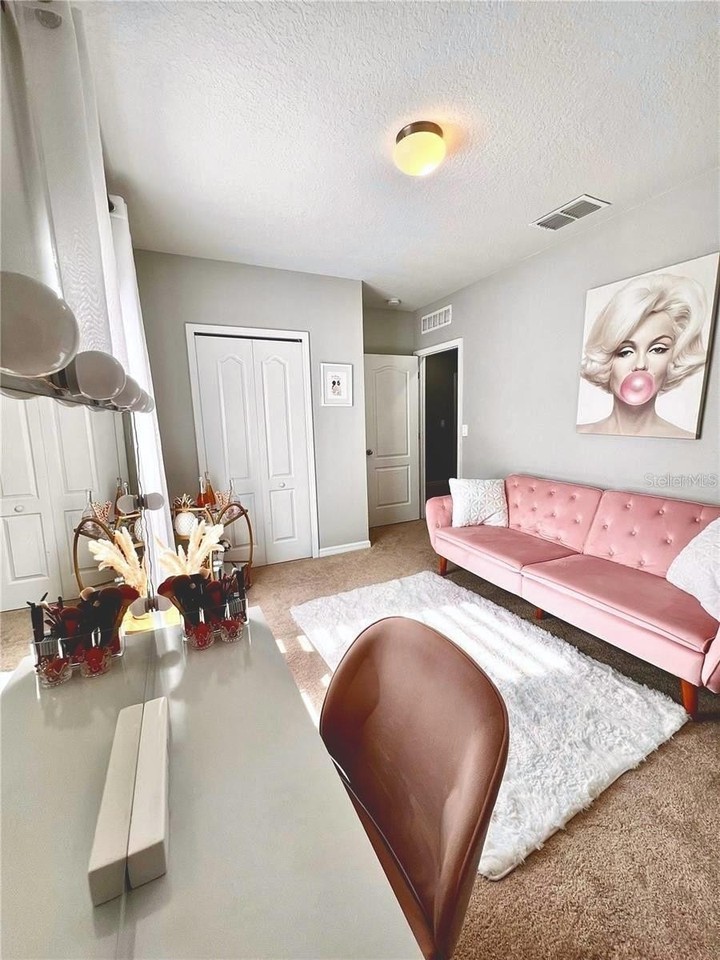 239 Oleander St - Photo 7 of 15