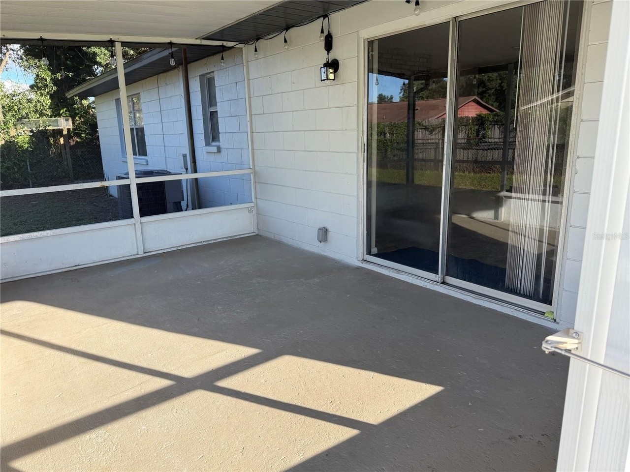511 Cocoplum Dr - Photo 4 of 14