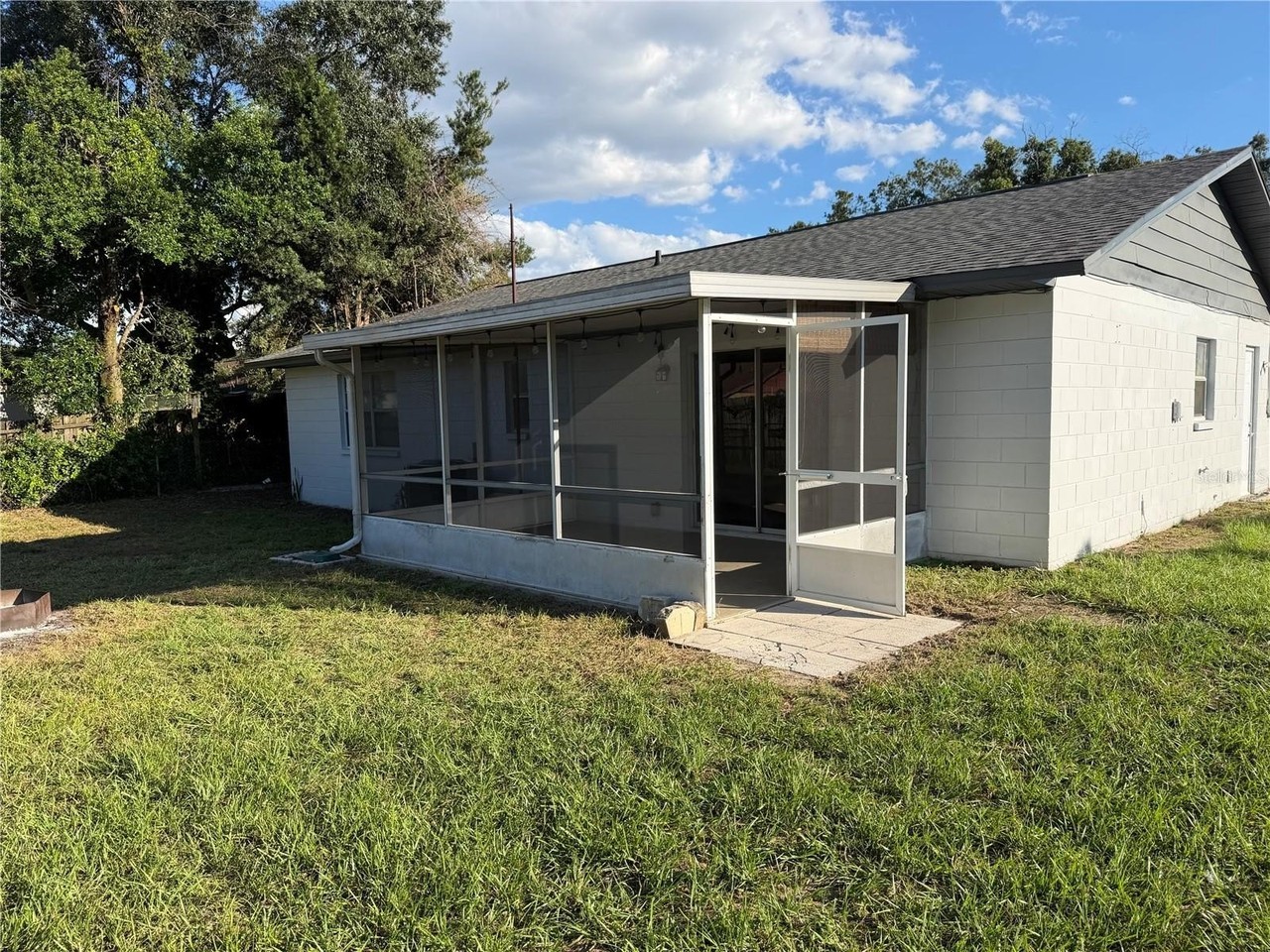 511 Cocoplum Dr - Photo 5 of 14