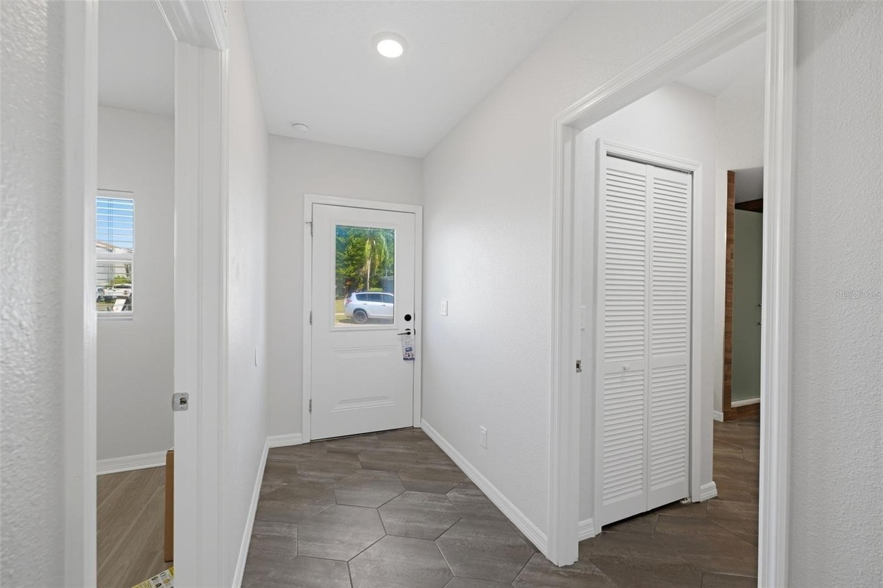 2116 W State St - Photo 6 of 34