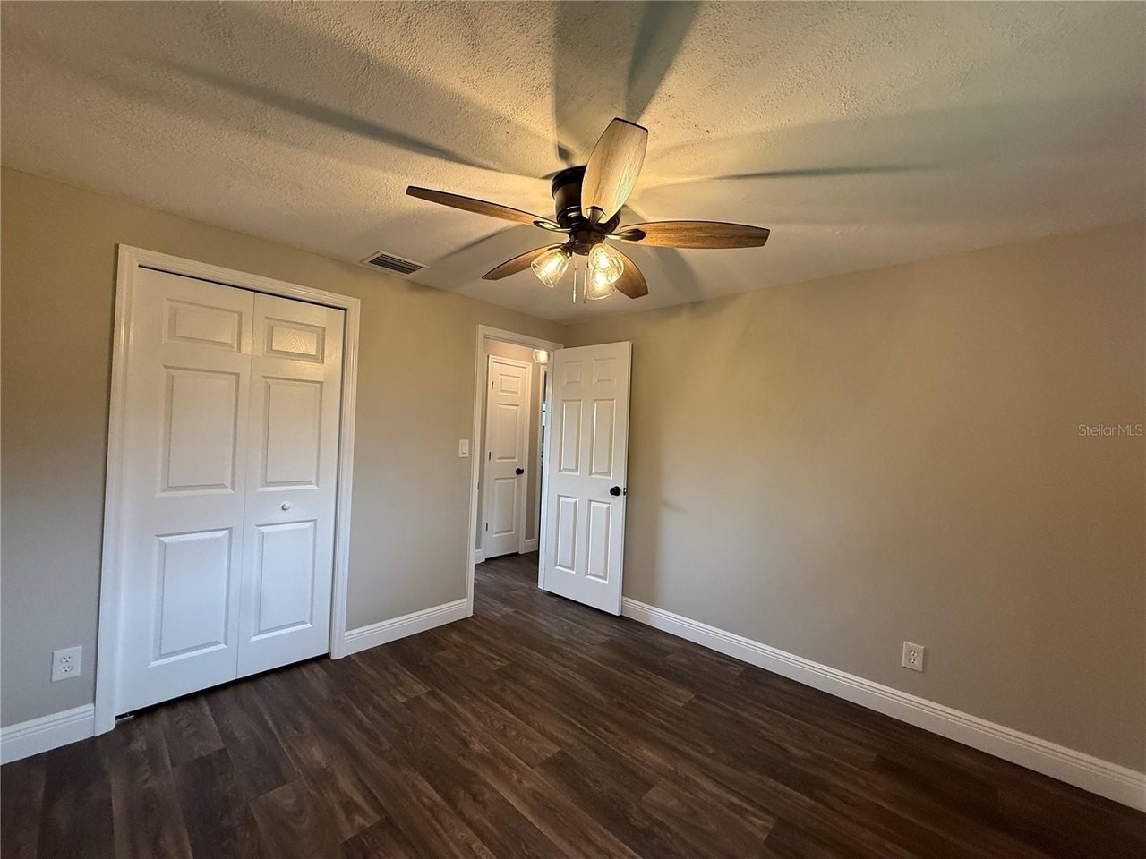 11542 90th St - Photo 5 of 20