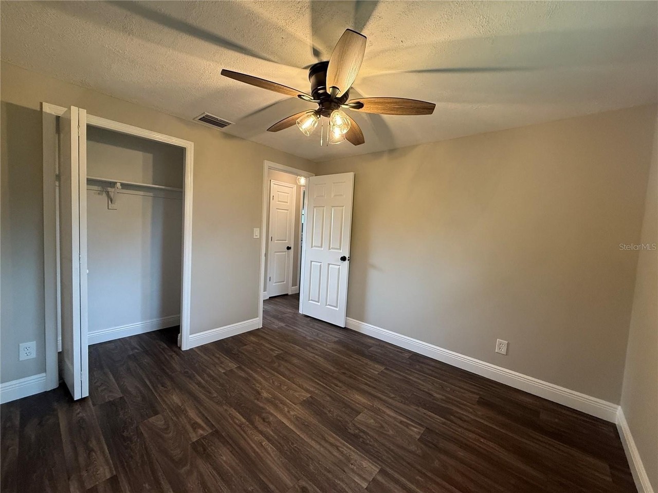 11542 90th St - Photo 6 of 20
