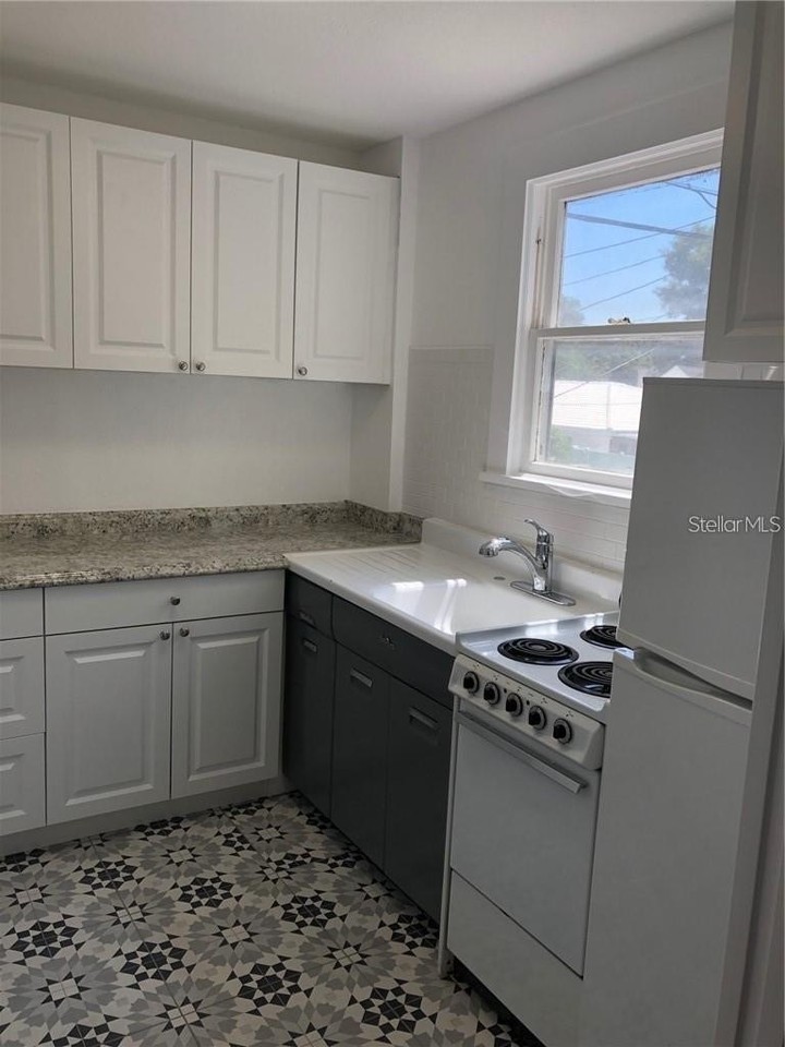 2815 8th St N #B - Photo 5 of 14