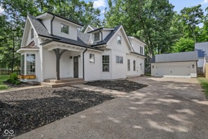 featured image of 122 E 32nd St