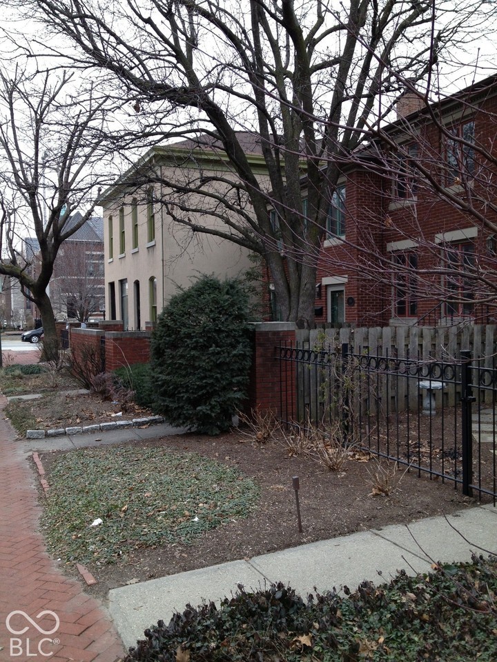 306 N East St - Photo 2 of 19