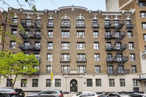 featured image of 812 Riverside Dr #42