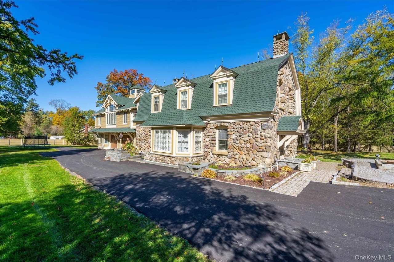172 Stony Ford Rd - Photo 2 of 25