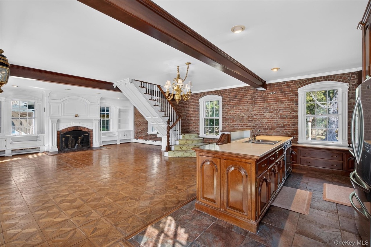 172 Stony Ford Rd - Photo 4 of 25