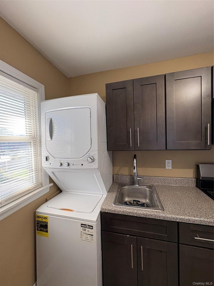37 Lincoln Ct - Photo 5 of 10